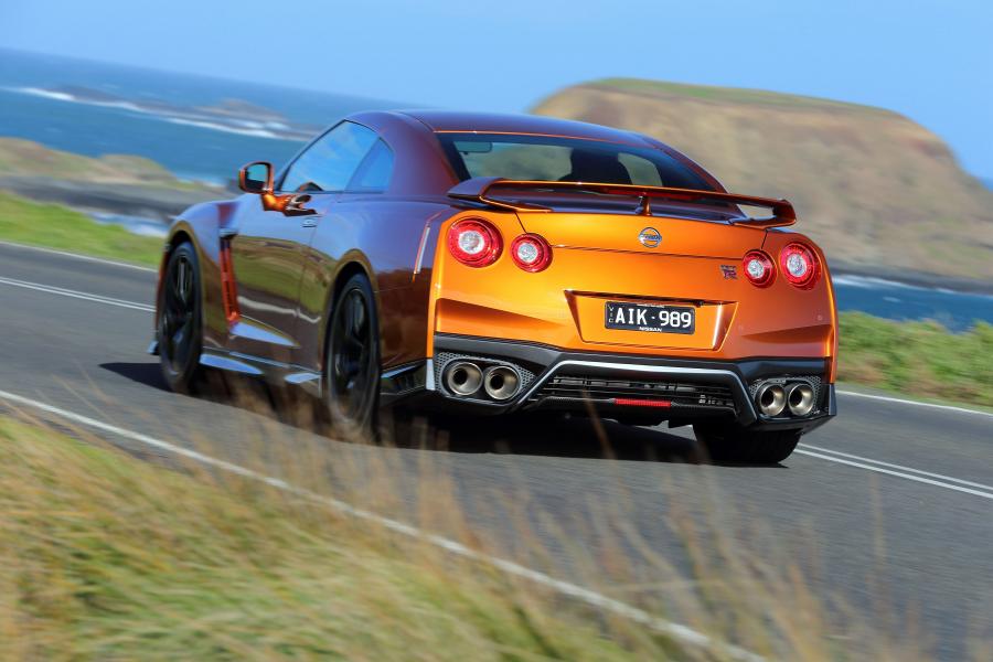  Nissan GT-R 2016 года  (AU) (фото 17 из 28)